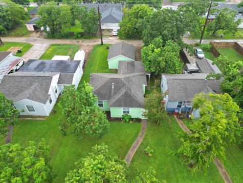 1619 W 8th Street Freeport TX 77541