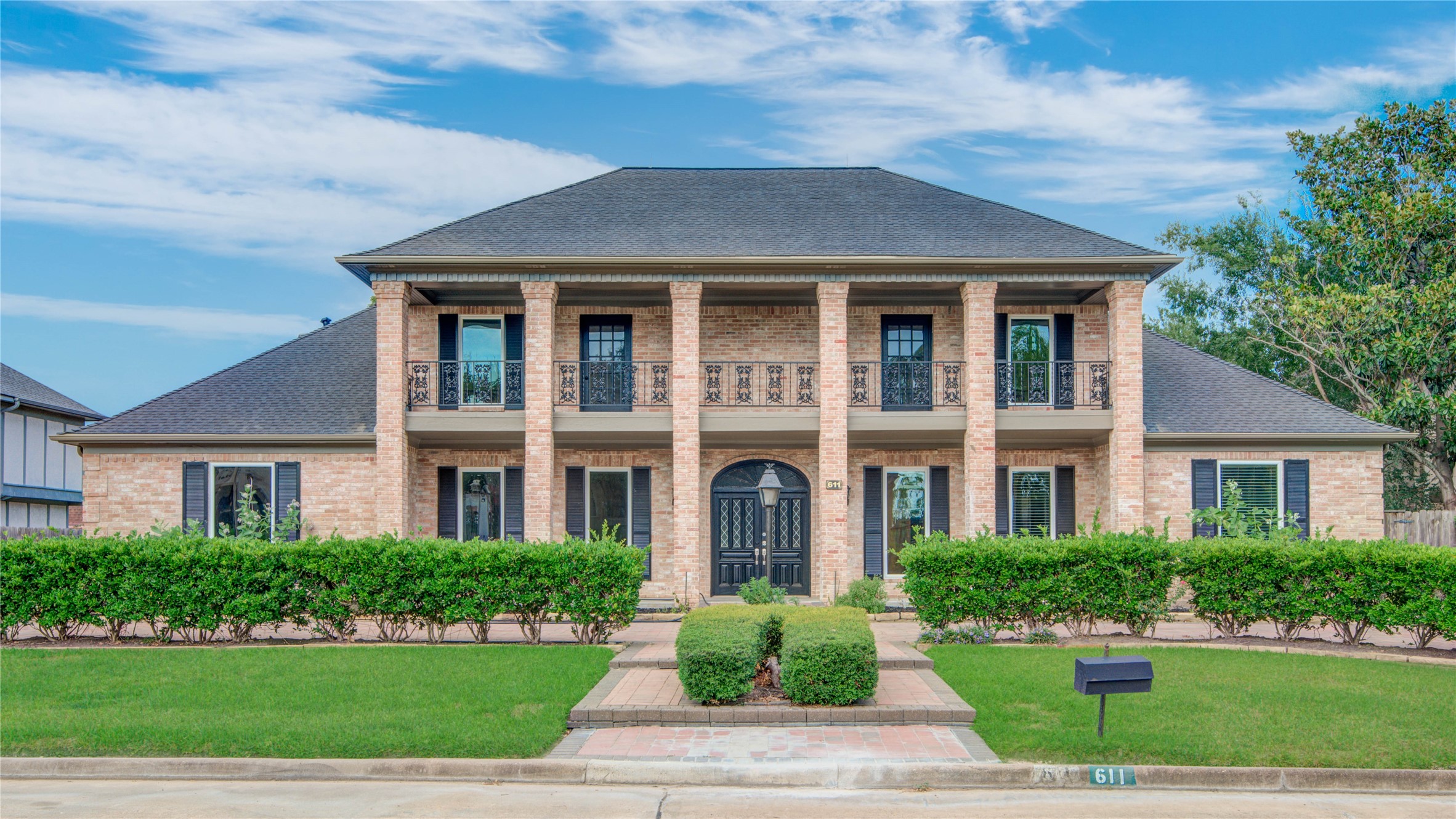 611 Sugar Creek Boulevard Sugar Land TX 77478