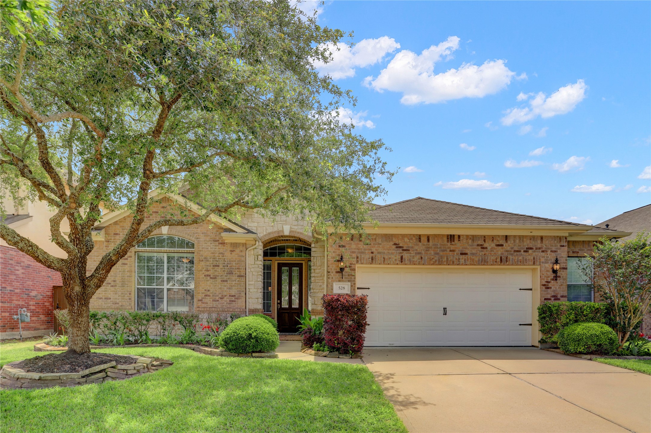 528 Stone Crossing Webster TX 77598