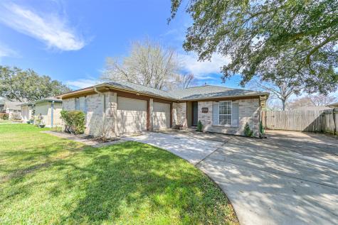304 Seabreeze Drive League City TX 77573