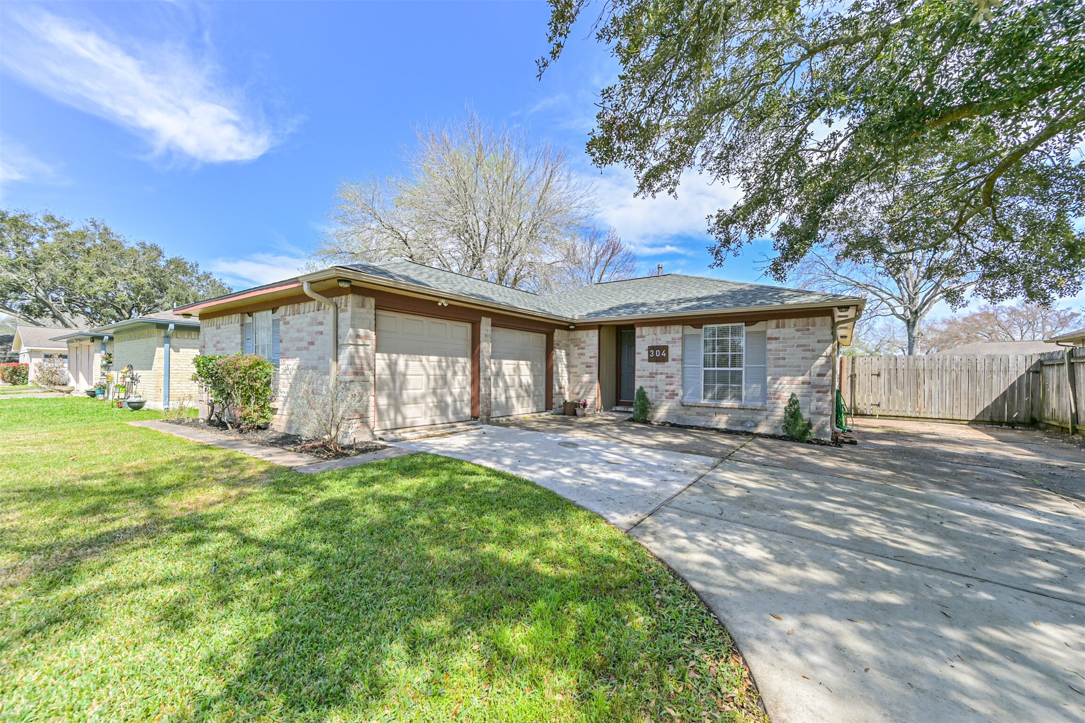 304 Seabreeze Drive League City TX 77573