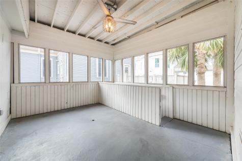 613 9th Street Galveston TX 77550