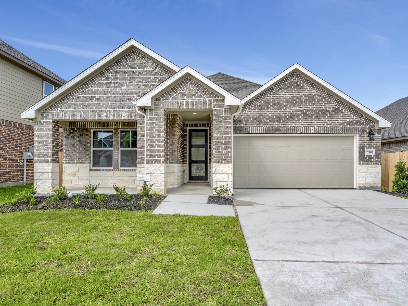 17707 Lake Cove Court Montgomery TX 77316