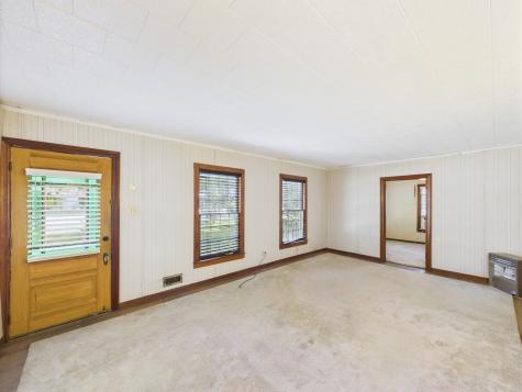 305 W Converse Street Weimar TX 78962