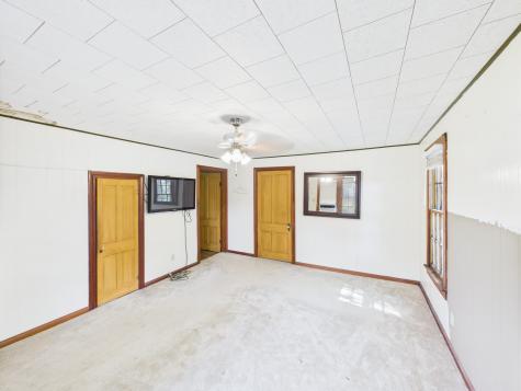 305 W Converse Street Weimar TX 78962