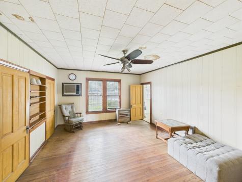 305 W Converse Street Weimar TX 78962