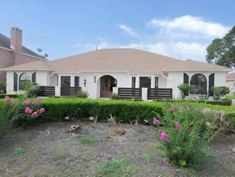 305 Yorkshire Lane Port Neches TX 77651