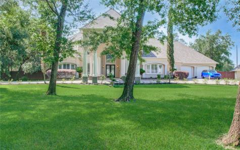 1 Hollow Glen Lane Tomball TX 77375