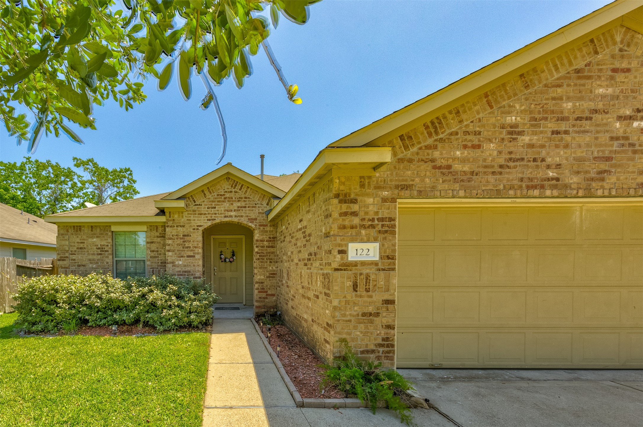 122 N Golden Oak Drive Texas City TX 77591