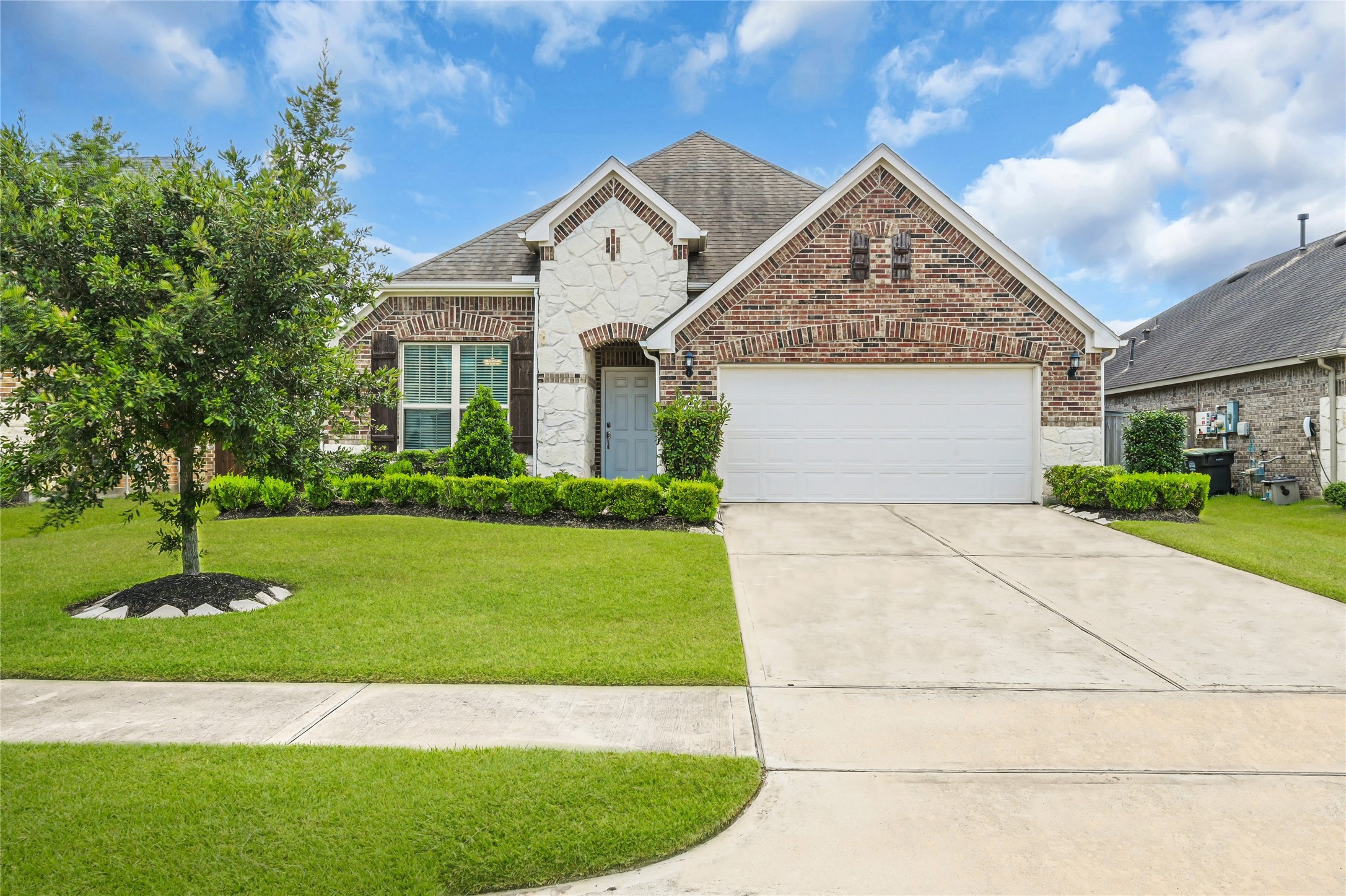 1223 Lazy Springs Lane Pearland TX 77581