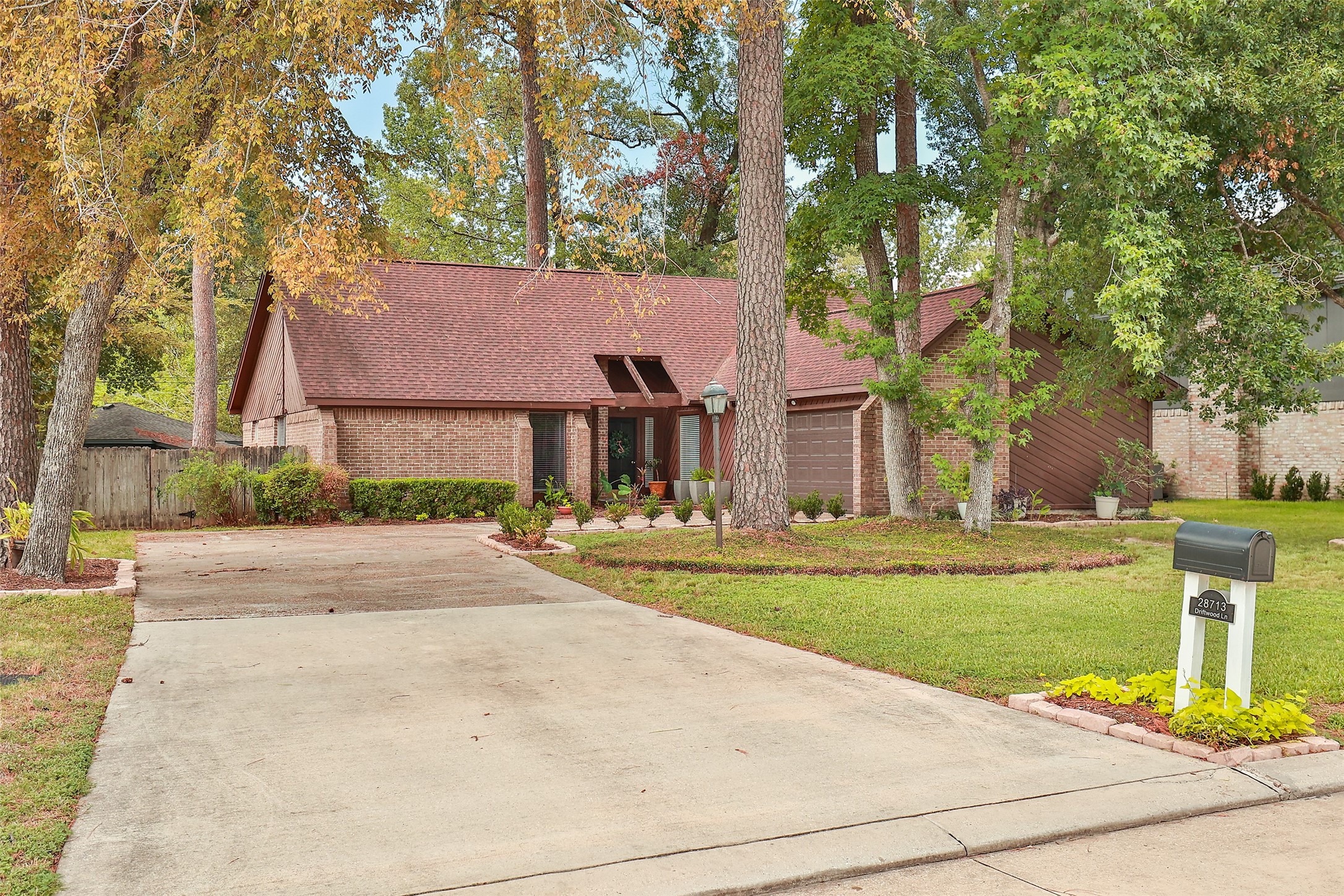 28713 Driftwood Lane Shenandoah TX 77381