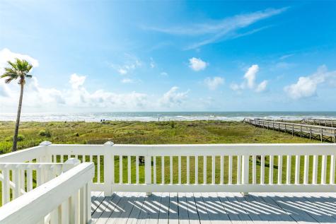 2418 Blue Water Highway Surfside Beach TX 77541