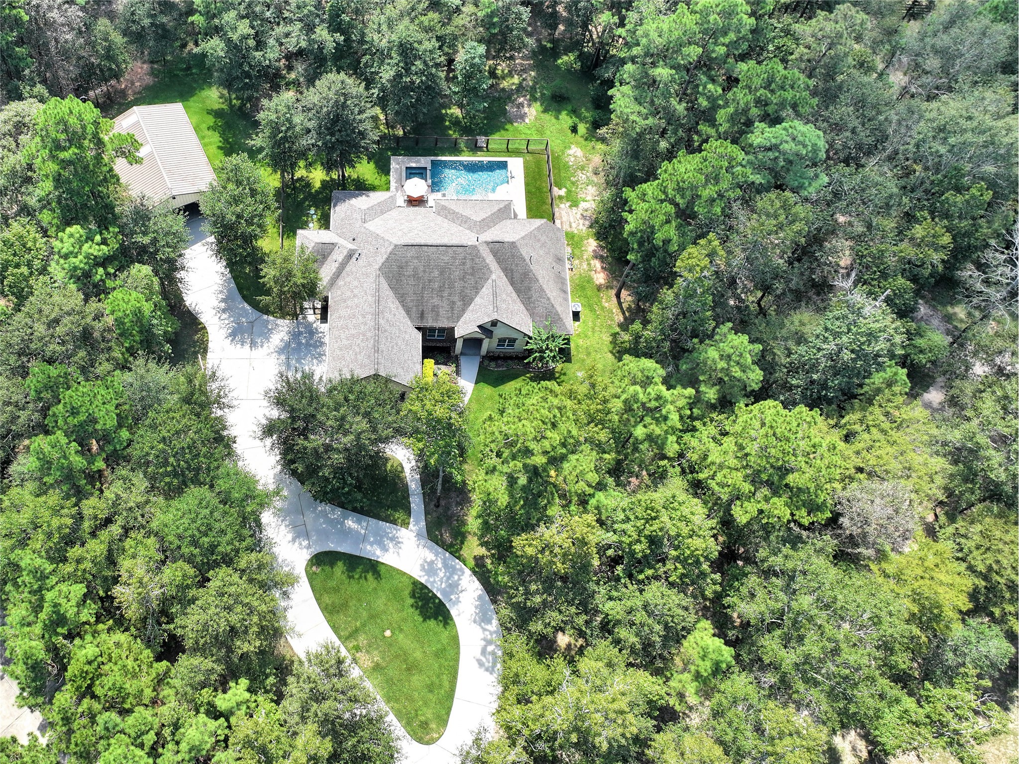 105 Forest Wind Court Montgomery TX 77316