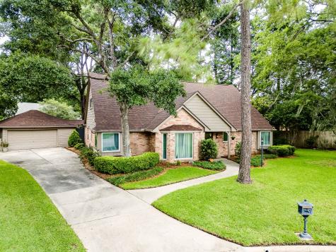 1002 Lodgehill Lane Houston TX 77090