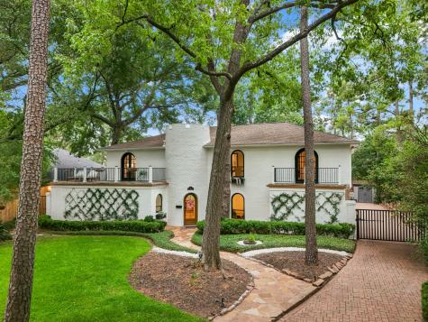11 Twin Circle Drive Houston TX 77042
