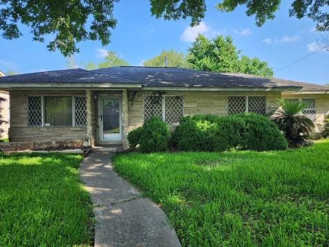 4849 Larkspur Street Houston TX 77033