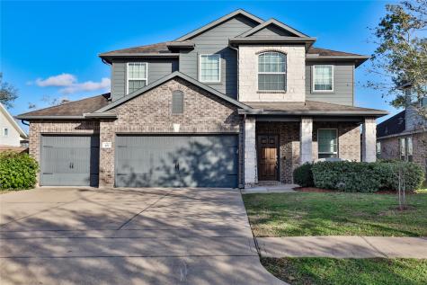 107 Forest Bend Court Clute TX 77531