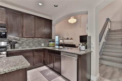 107 Forest Bend Court Clute TX 77531