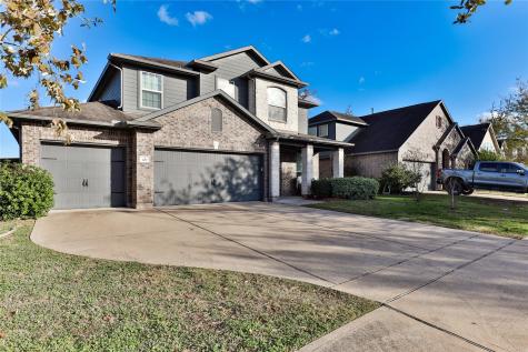 107 Forest Bend Court Clute TX 77531