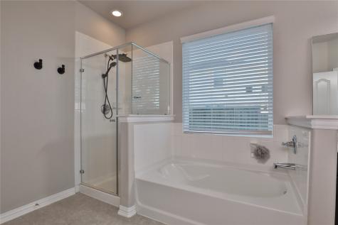 107 Forest Bend Court Clute TX 77531