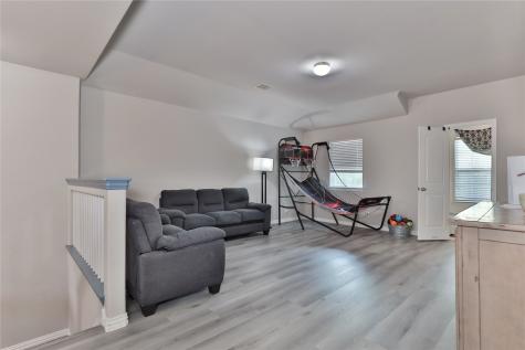 107 Forest Bend Court Clute TX 77531