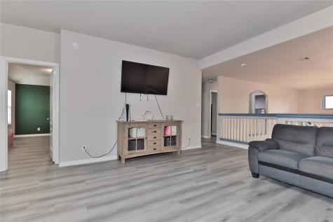107 Forest Bend Court Clute TX 77531