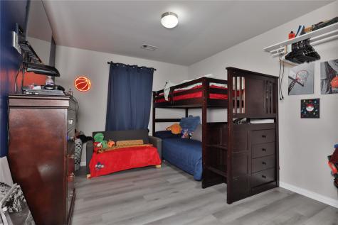107 Forest Bend Court Clute TX 77531