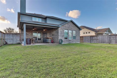 107 Forest Bend Court Clute TX 77531