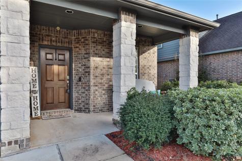 107 Forest Bend Court Clute TX 77531