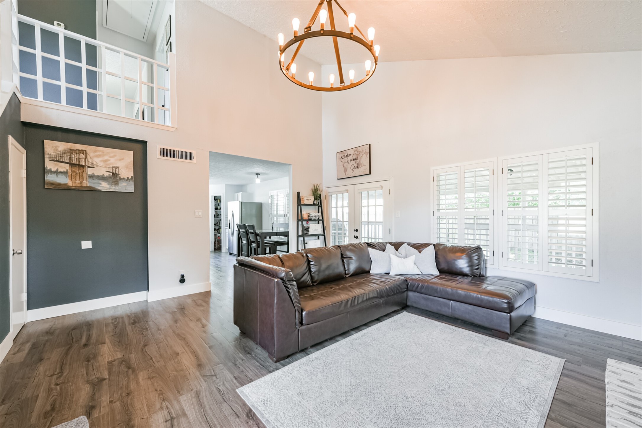 1127 E Belgravia Drive Pearland TX 77584