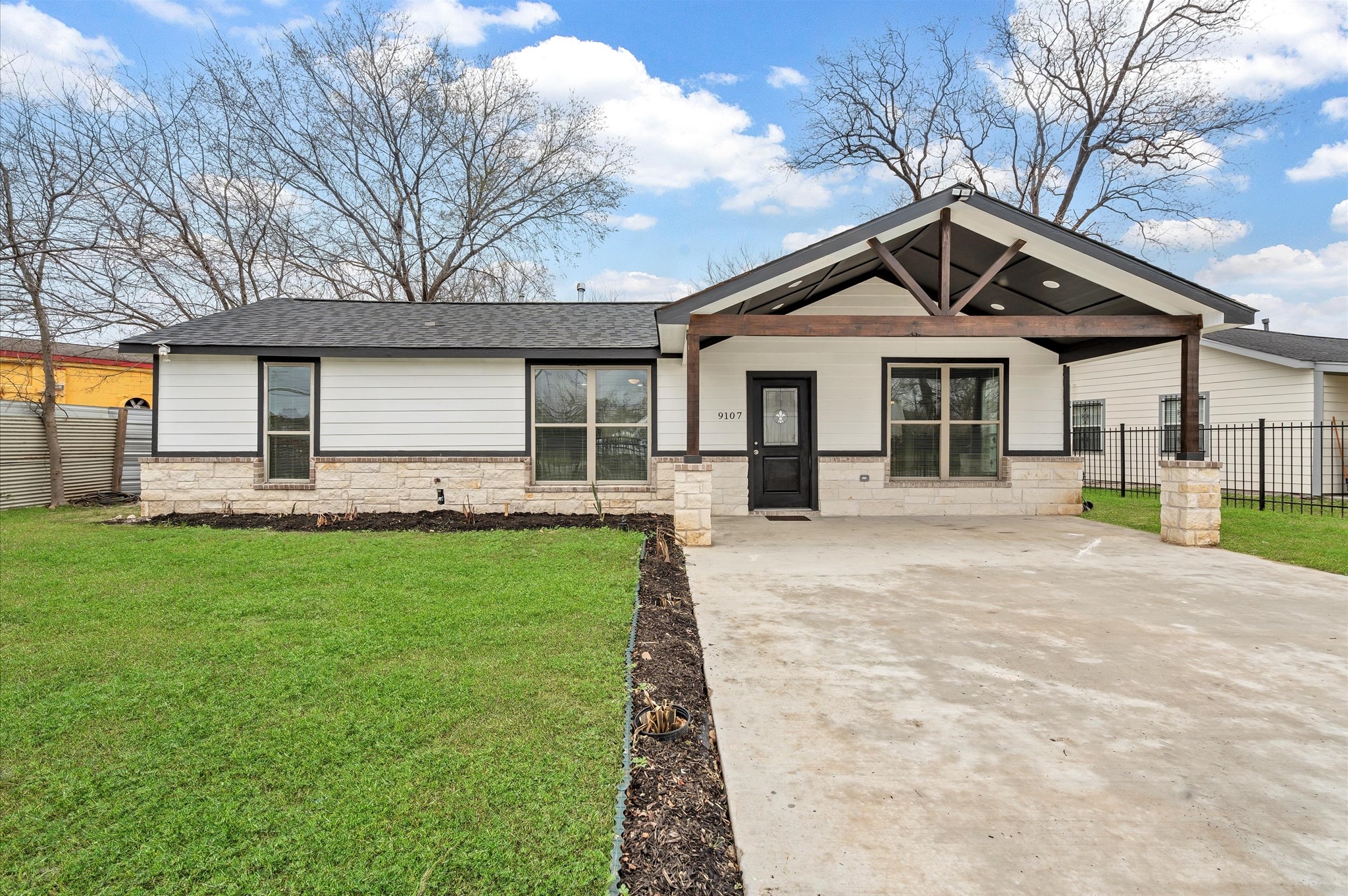 9107 Lake Park Drive Houston TX 77078