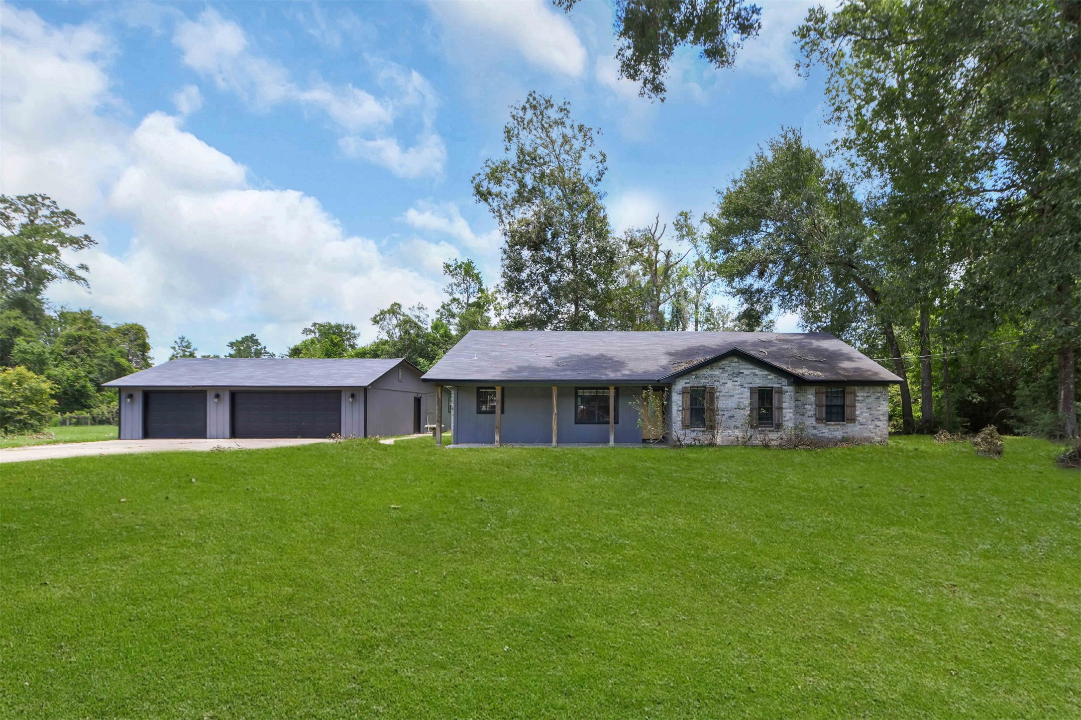 1144 County Road 308 Cleveland TX 77327