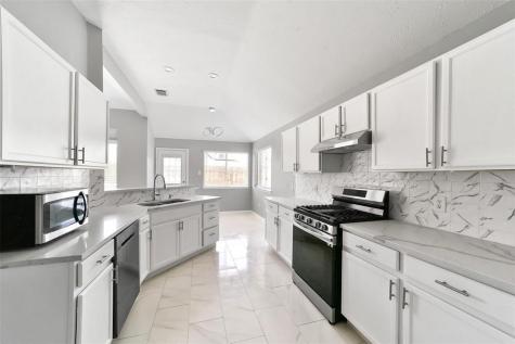 1211 Peacham Court Fresno TX 77545