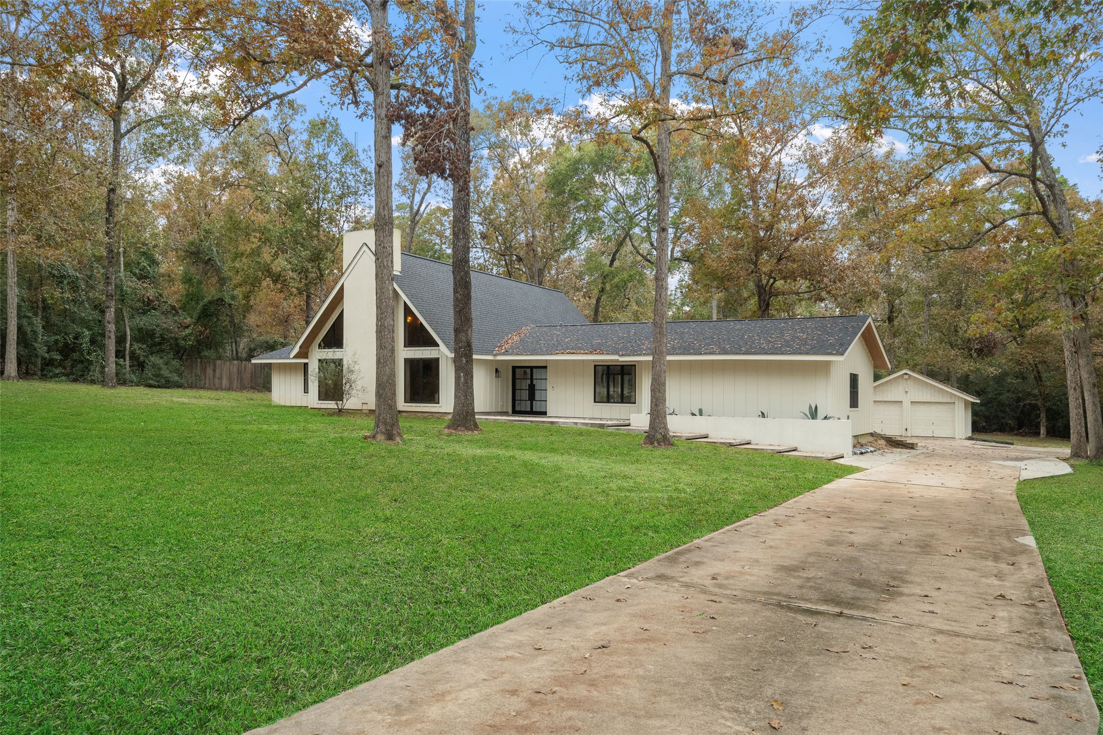 10090 Shady Hollow Drive Conroe TX 77304