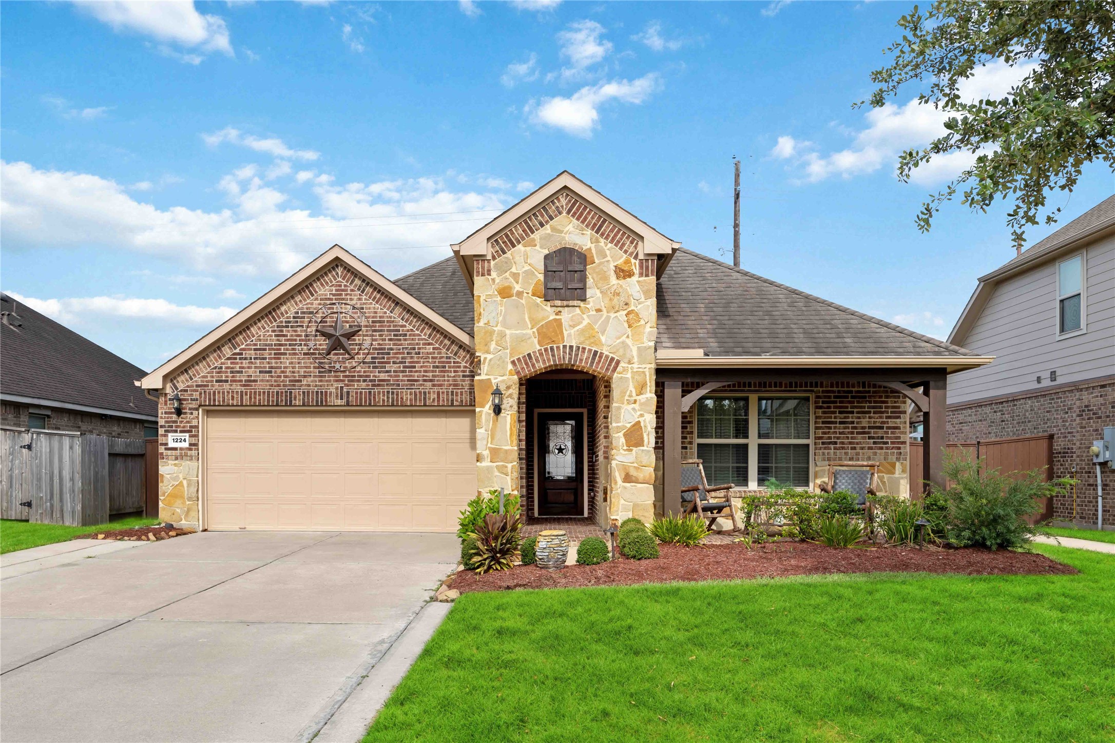 1224 Lazy Springs Lane Pearland TX 77581