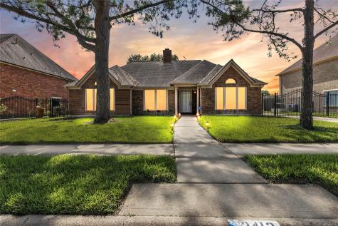 2412 Londonderry Drive Pearland TX 77581