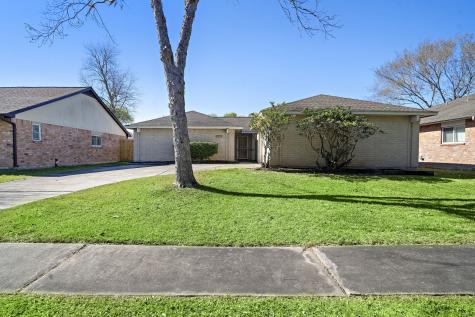 2318 Whitman Way Drive Friendswood TX 77546