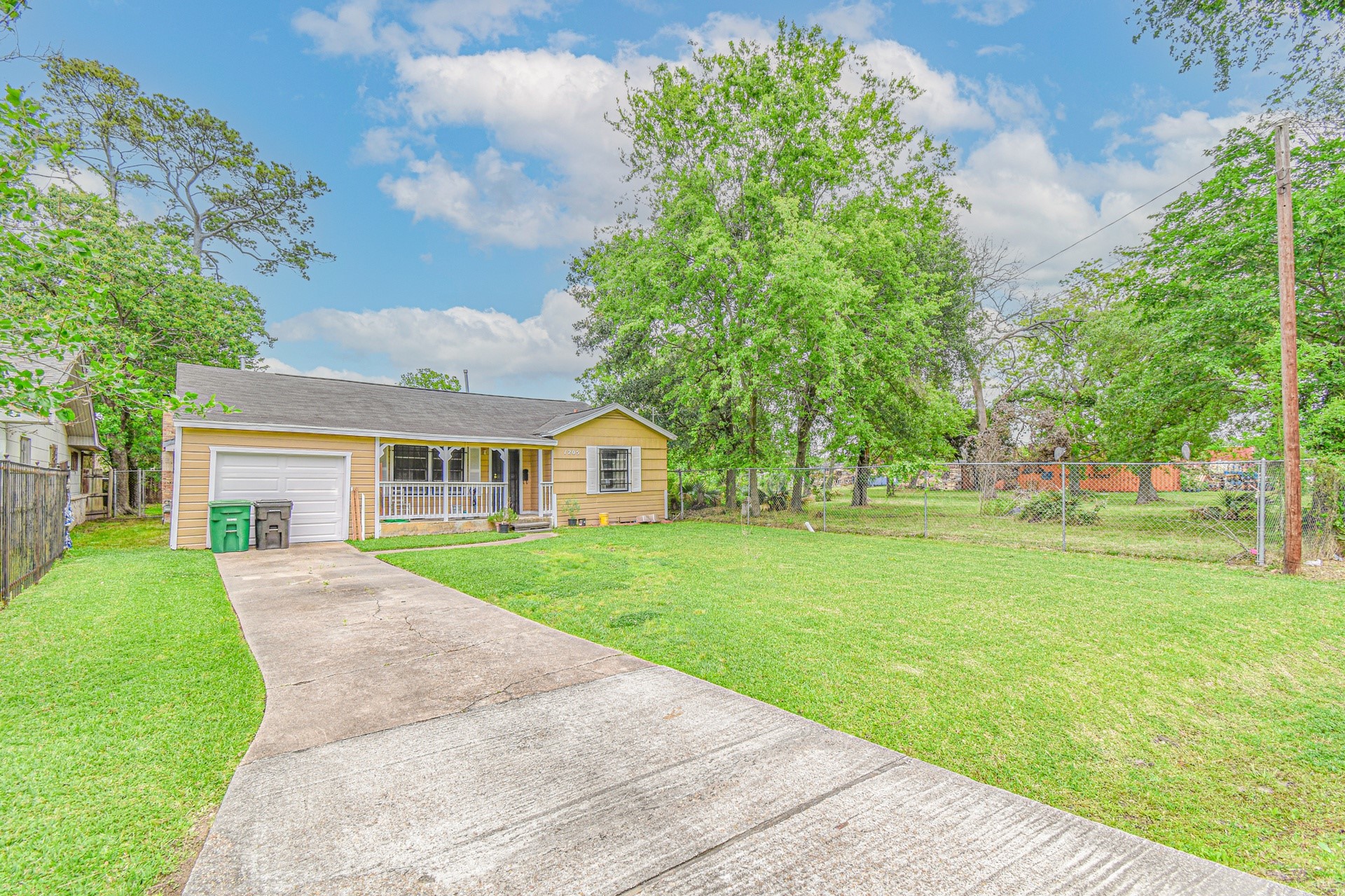 1205 Eubanks Street Houston TX 77022