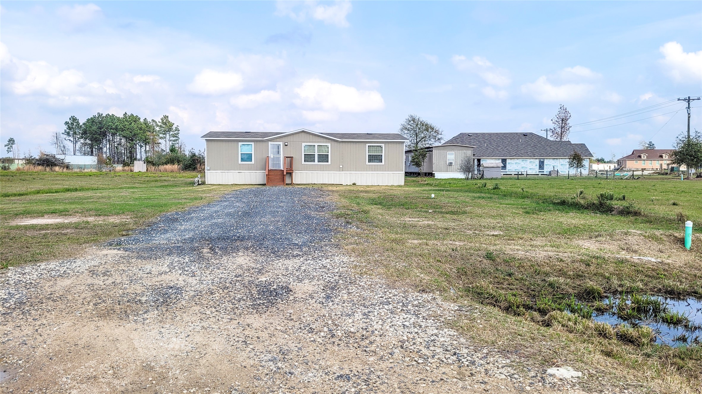 32 Road 5245 Cleveland TX 77327