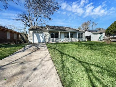7302 Heron Lane Texas City TX 77591