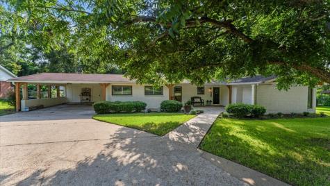 333 Roundabout Road Huntsville TX 77320
