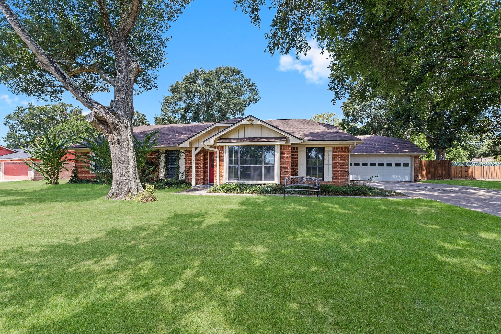 11 Roseland Drive Baytown TX 77520