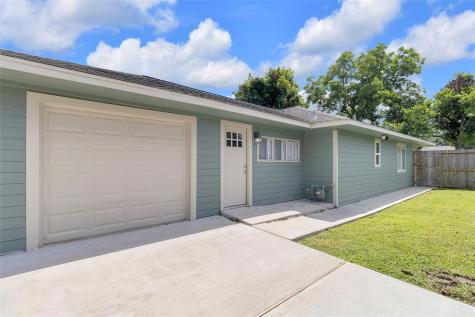 2934 Robertson Street Houston TX 77009
