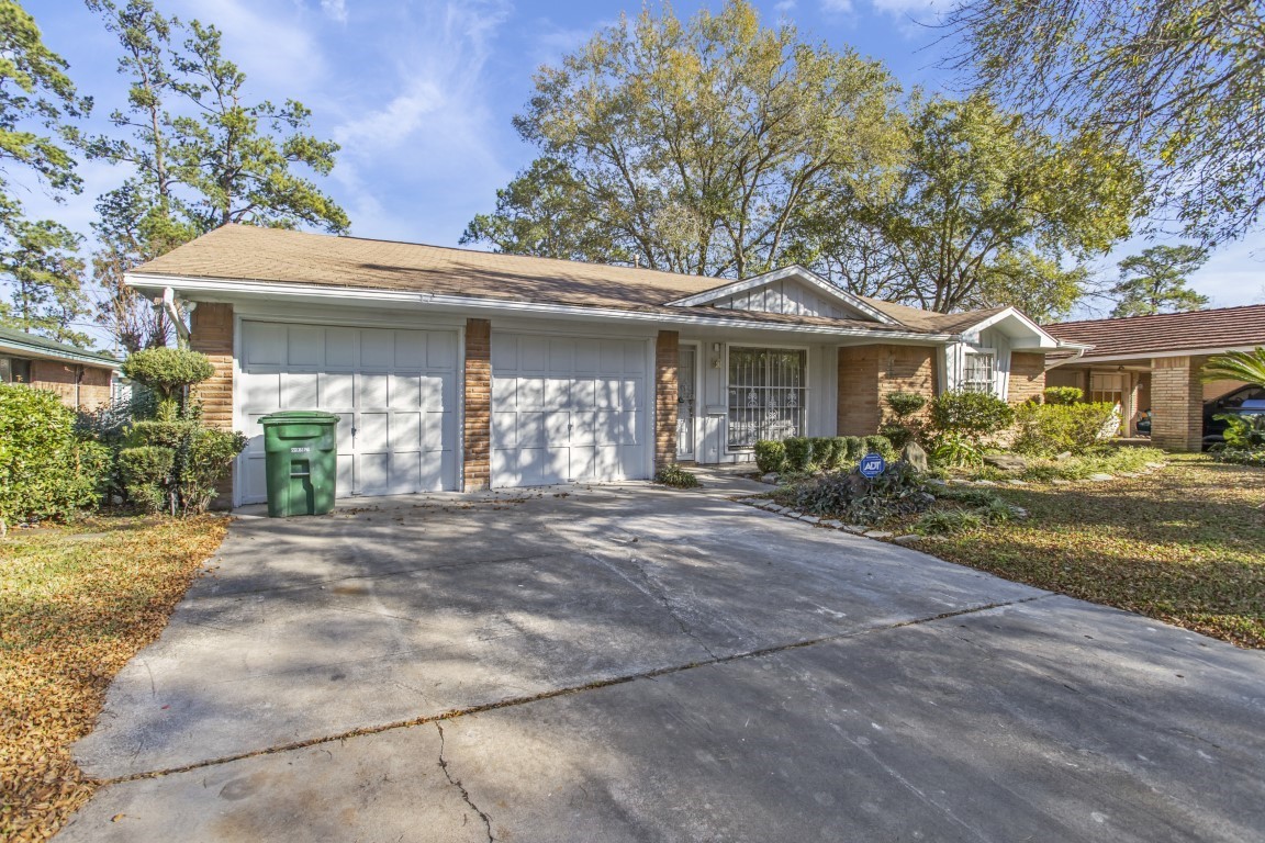 10310 Blades Street Houston TX 77016