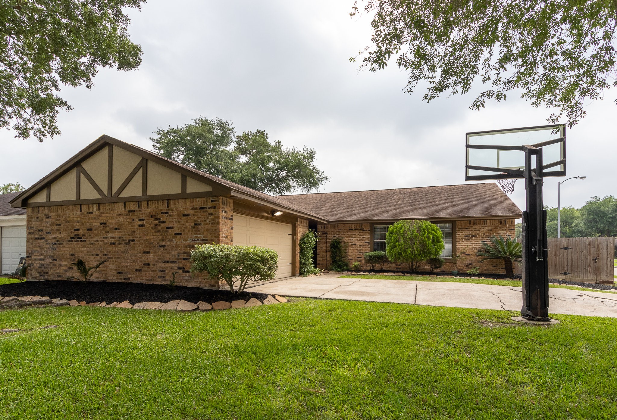 17602 Point Comfort Lane Webster TX 77598