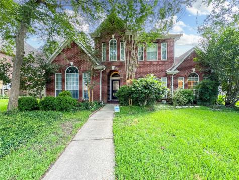 1814 Lakeside Lane Friendswood TX 77546