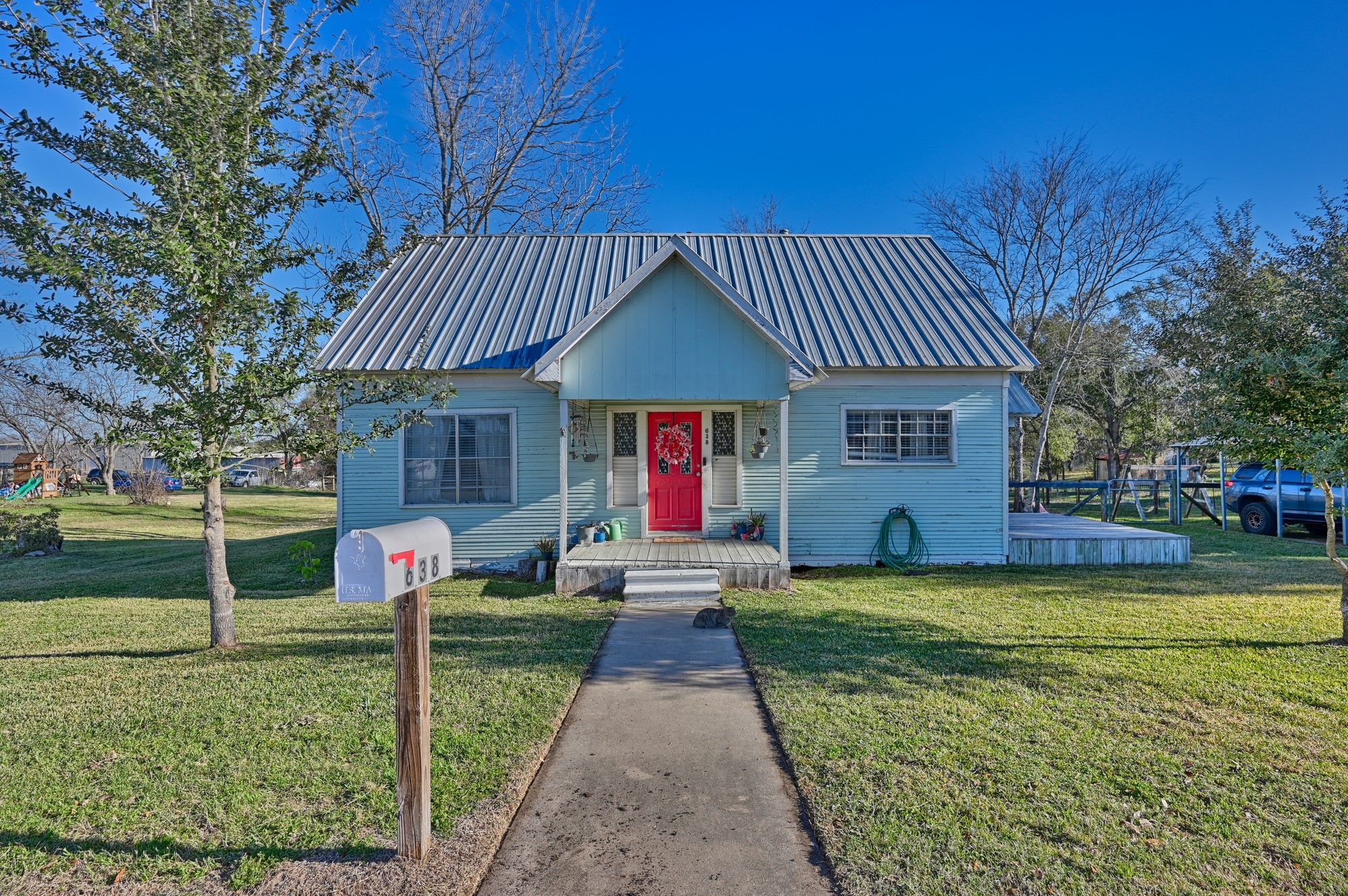 638 W Fisher Street Bellville TX 77418
