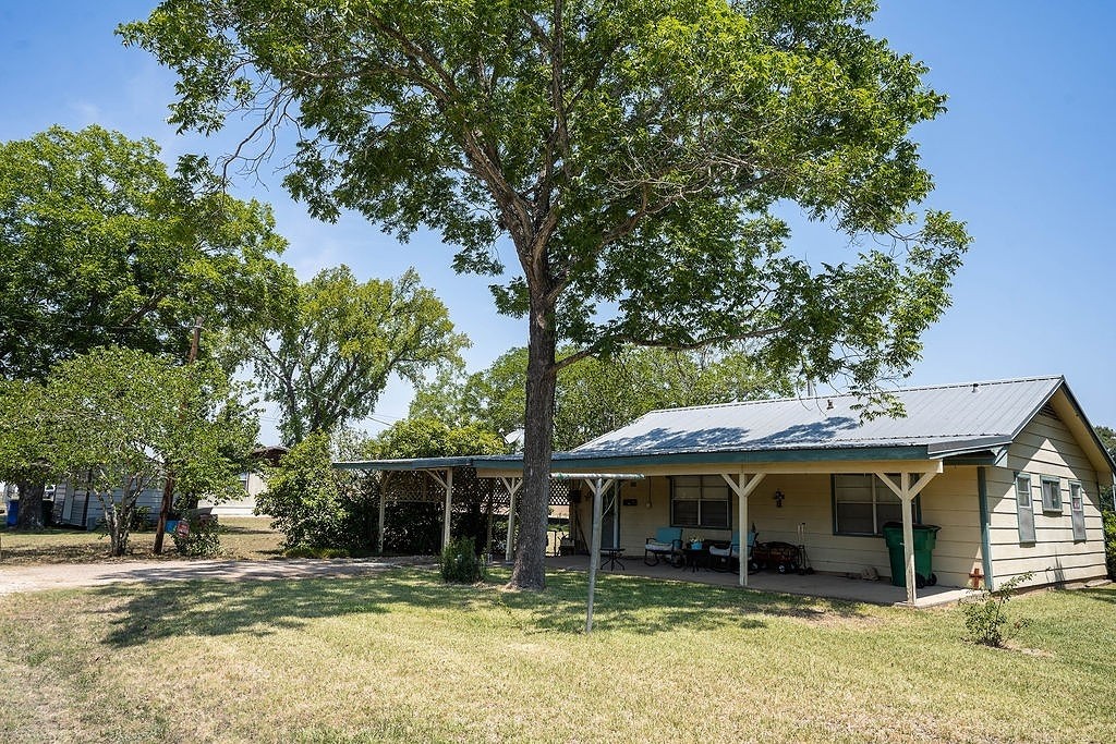 905 College Street Bastrop TX 78602