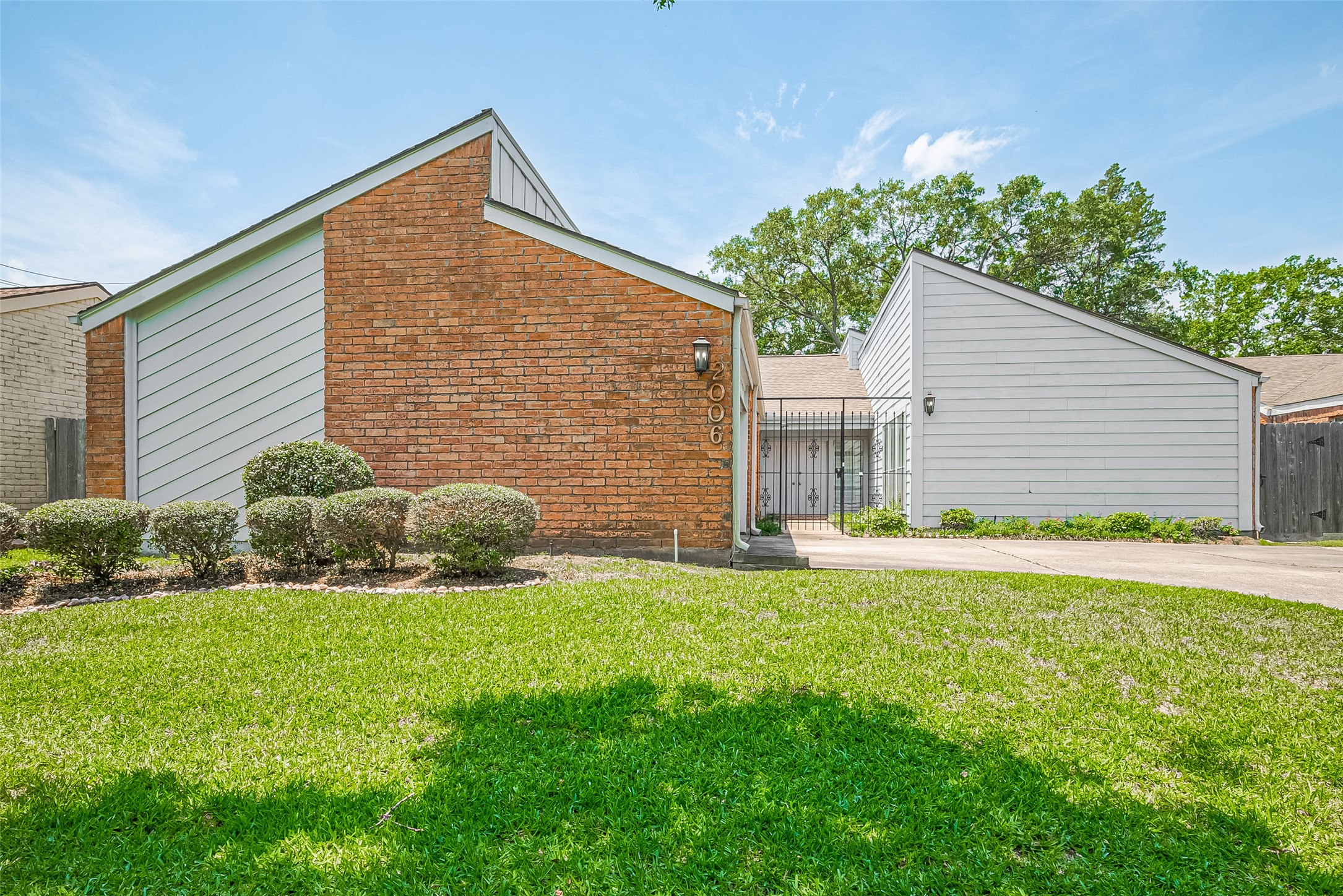 2006 Woodland Springs Street Houston TX 77077