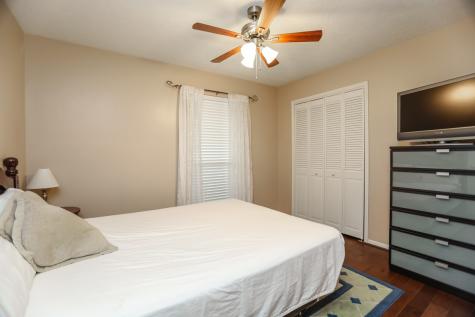 1809 Lazy Creek Lane Pearland TX 77581